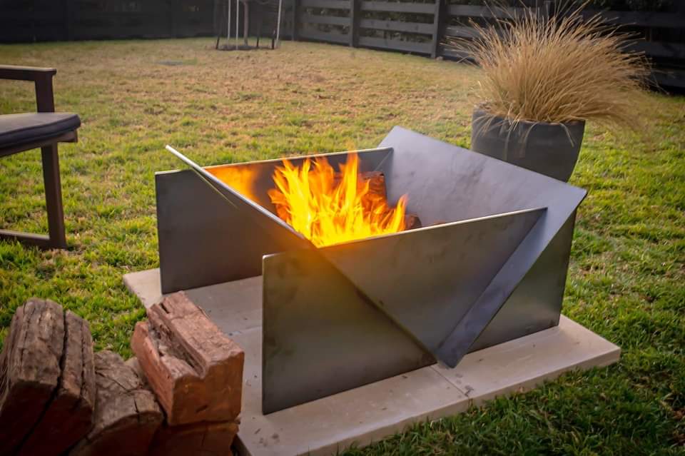 The Ember Range Fire Pit – Metal Trend